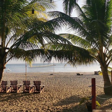Sulu Sunset Beach Resort Nauhang エクステリア 写真
