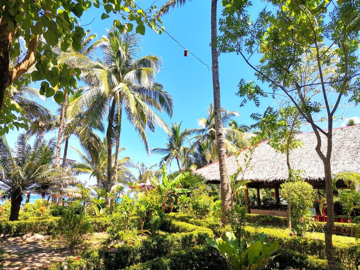 Sulu Sunset Beach Resort Nauhang エクステリア 写真