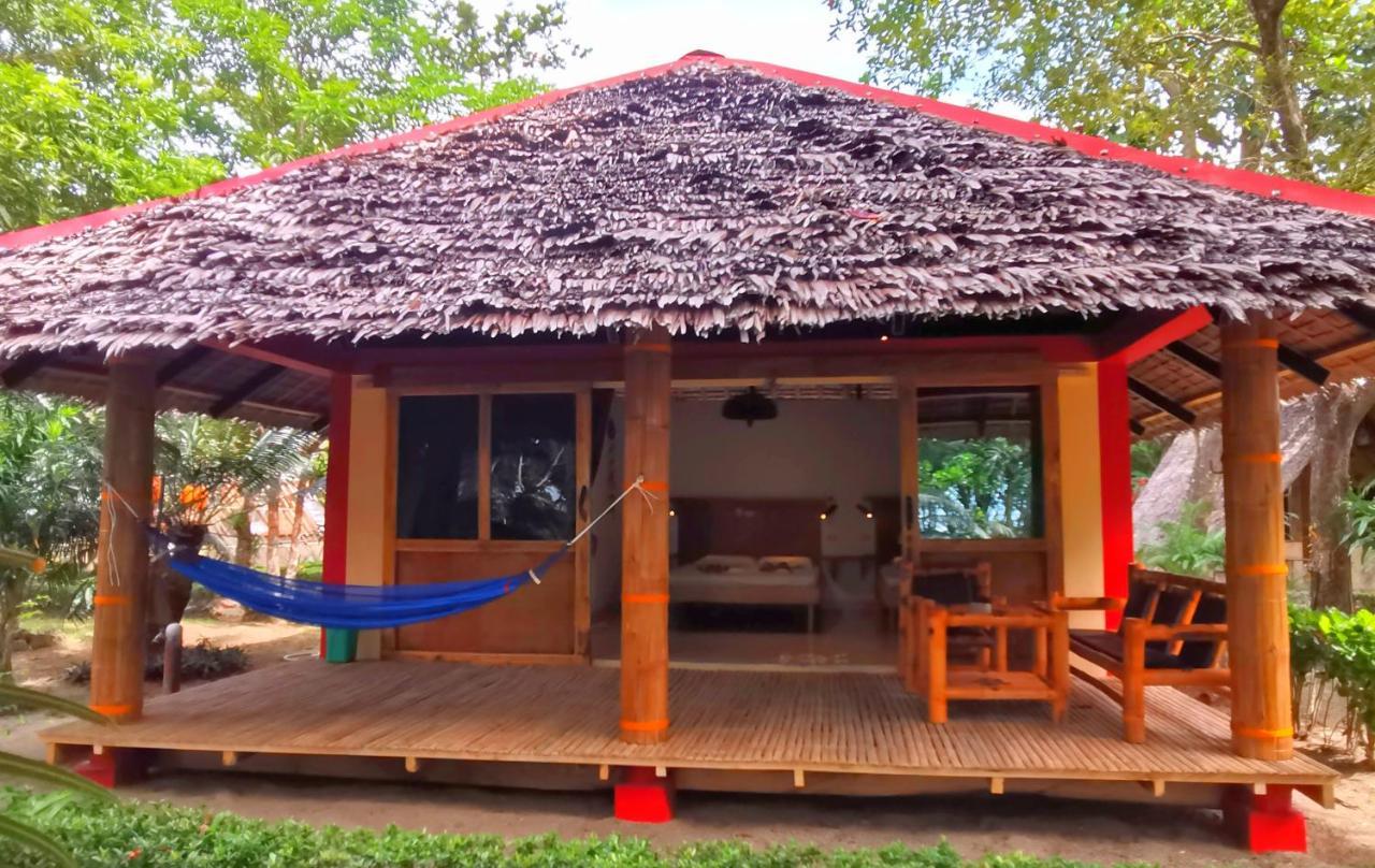Sulu Sunset Beach Resort Nauhang エクステリア 写真