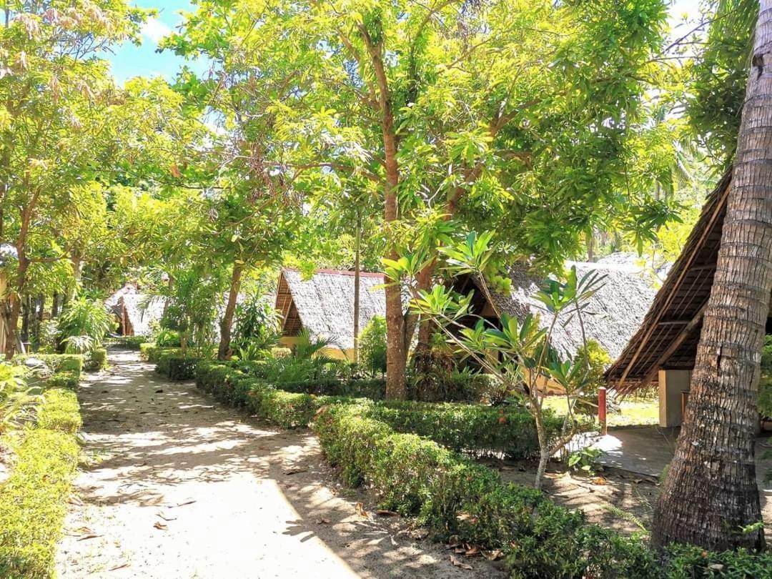 Sulu Sunset Beach Resort Nauhang エクステリア 写真