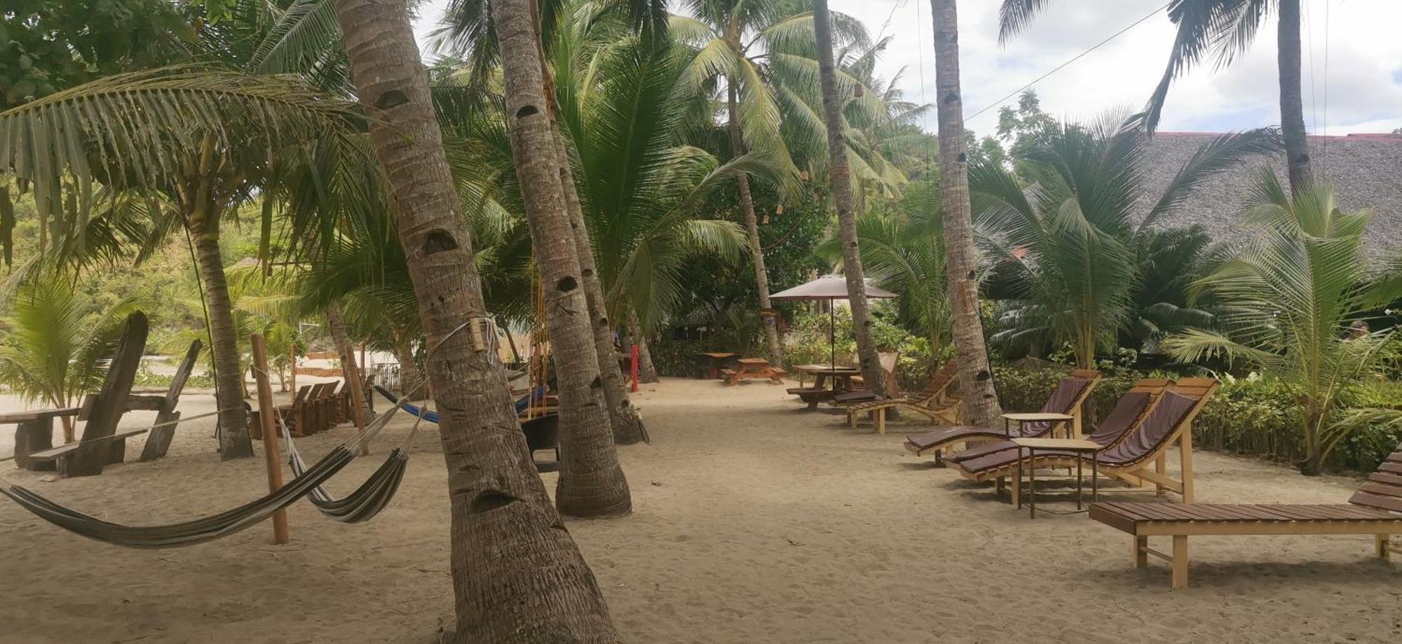 Sulu Sunset Beach Resort Nauhang エクステリア 写真