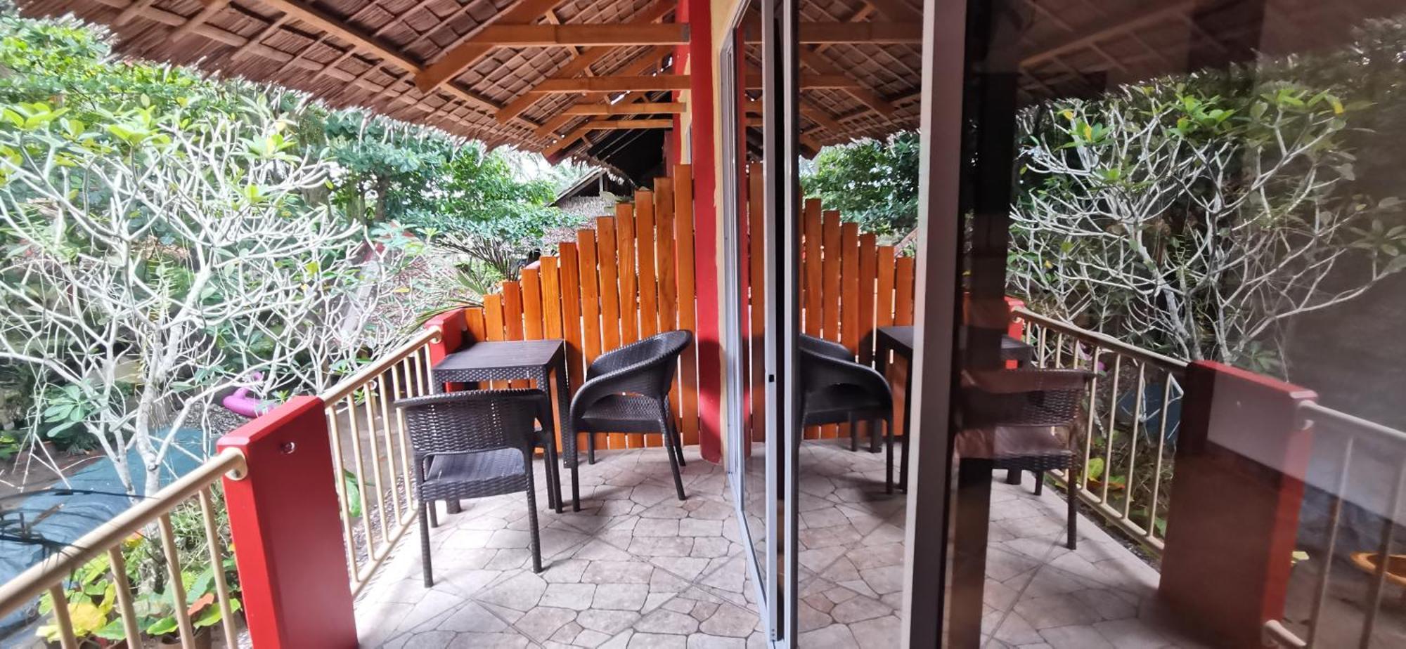 Sulu Sunset Beach Resort Nauhang エクステリア 写真