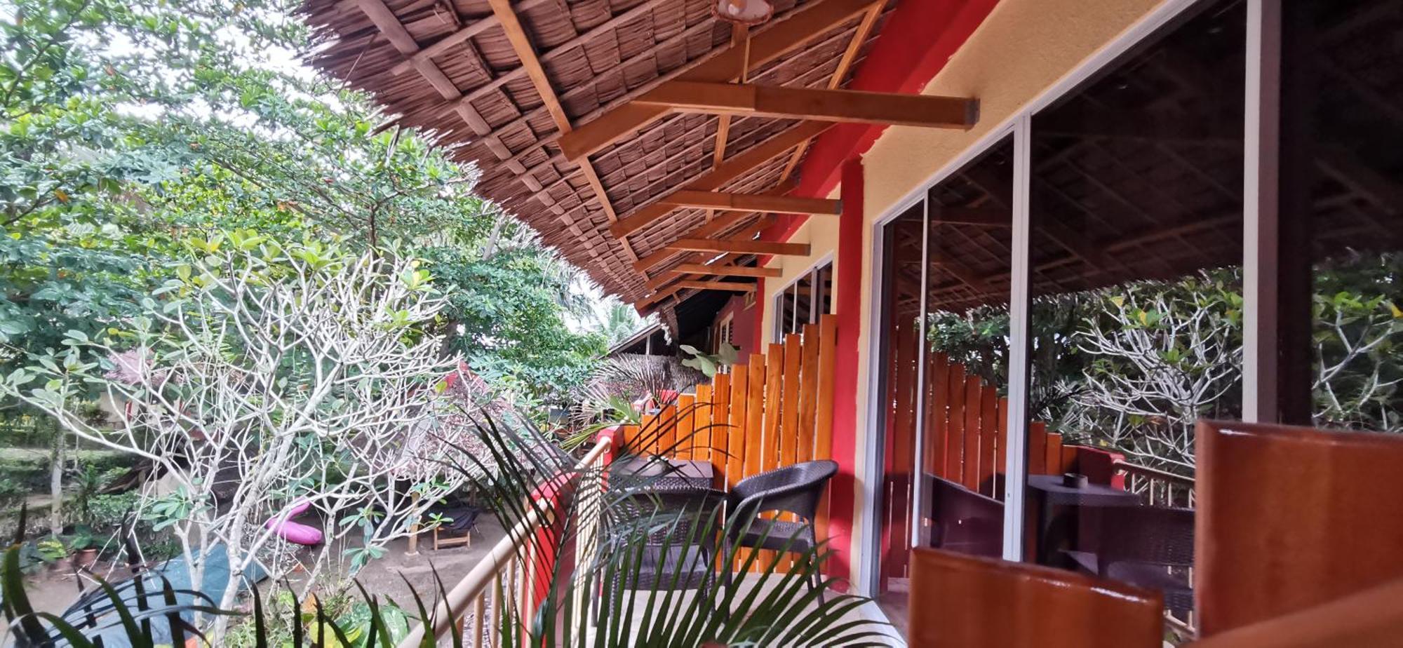 Sulu Sunset Beach Resort Nauhang エクステリア 写真