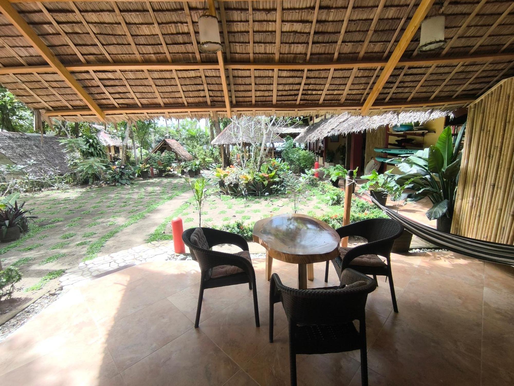 Sulu Sunset Beach Resort Nauhang エクステリア 写真